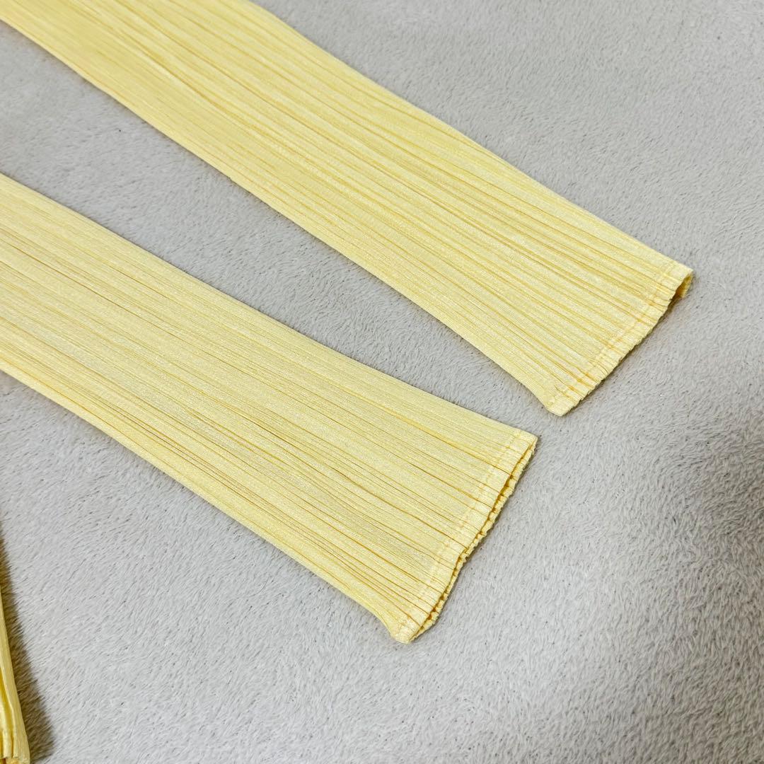 極美品✨PLEATS PLEASE ノーカラー ベルト イエロー プリーツ - メルカリ