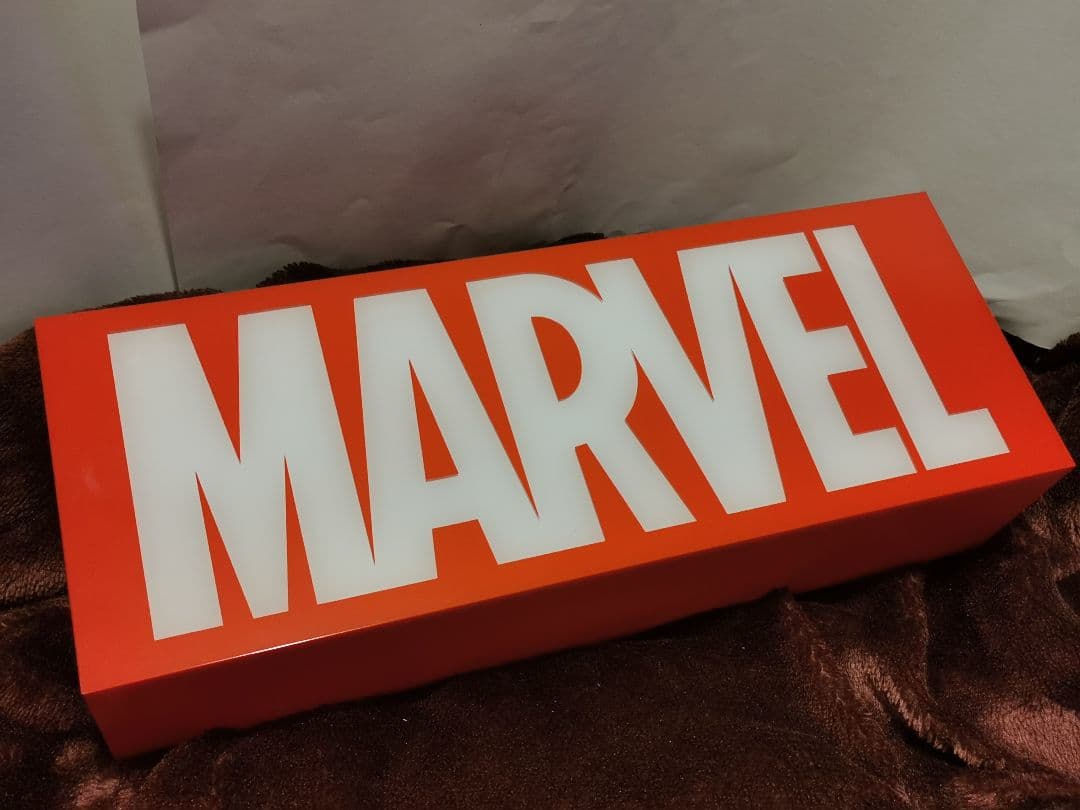 Hot toys marvel ロゴライトボックス　箱付き　マーベル トイサピ限定 ホットトイズ マーベル(MARVEL) BIGロゴライトBOX - メルカリ