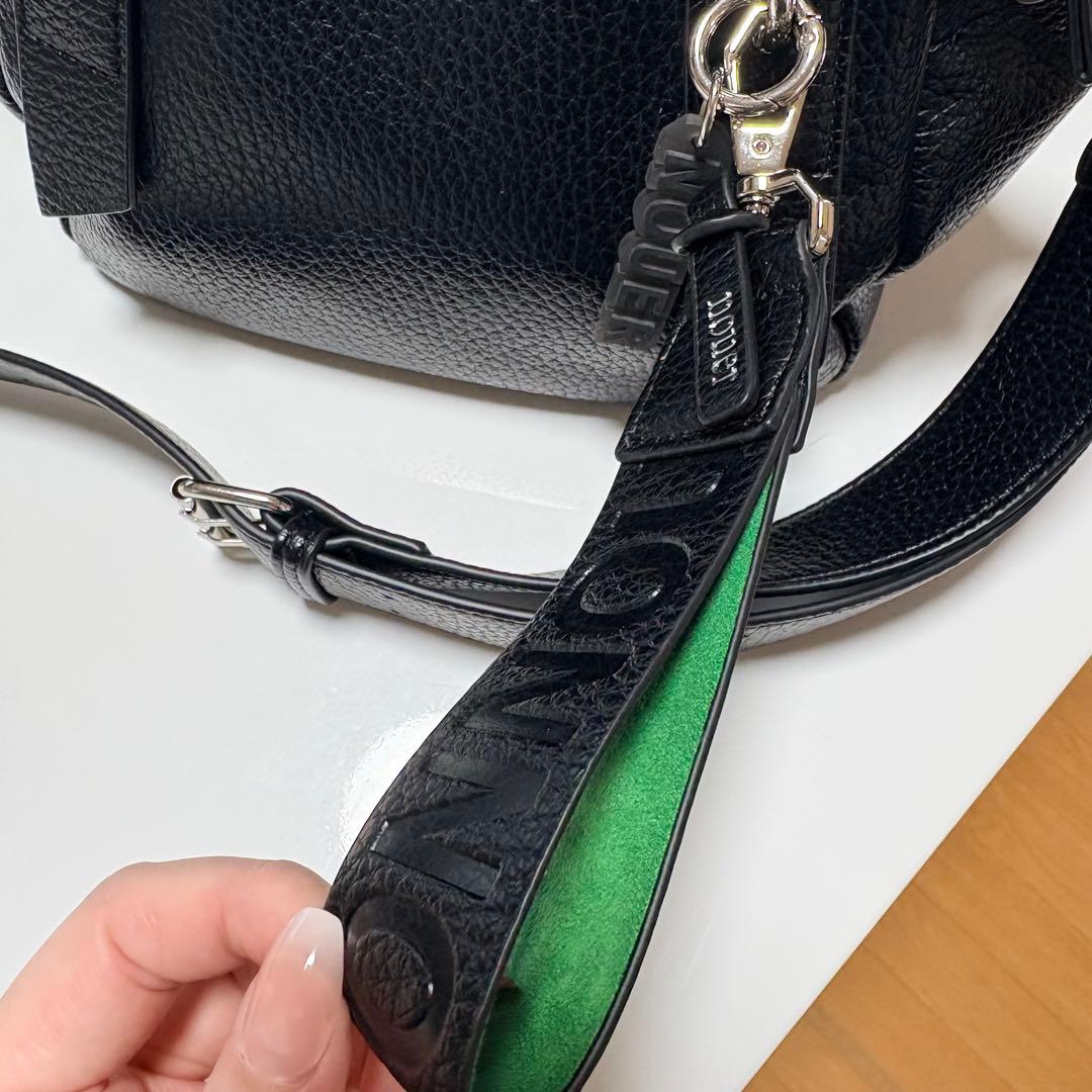 nouer 2way ショルダーバッグ ブラック チャーム3点付き - メルカリ