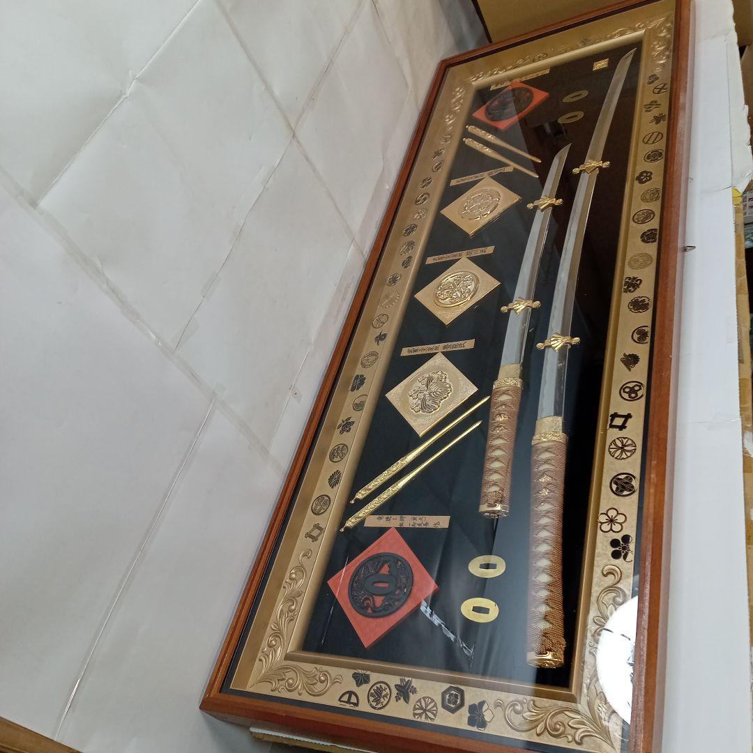 武家三大家家紋付き 徳川 織田 豊臣 名刀額飾り、模造刀、鍔、刀