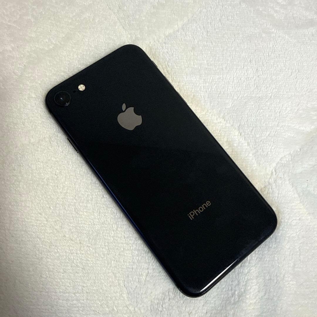 【美品】iPhone8 256GB本体のみ 動作確認済 Amazon | 【整備済み品】 Apple iPhone 8 256GB シルバー SIMフリー