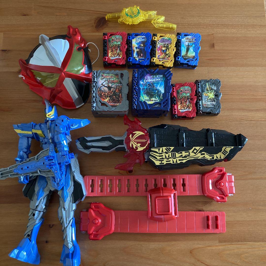 お値下げしました！】仮面ライダーセイバー おもちゃセット - メルカリ