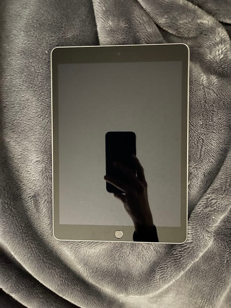 a*読様 iPad第9世代64GB iPad Apple 第9世代 10.2インチ A2604 64GB Wi-Fi+Cellularモデル SIM