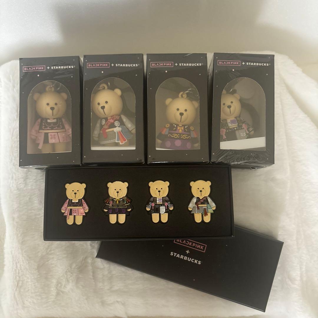 タイ限定 BLACKPINK+STARBUCKS キーチェーン&ピン セット - メルカリ