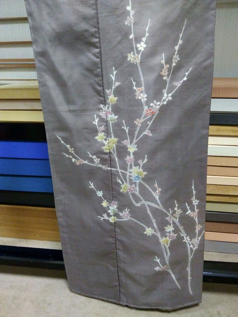 F-288 生紬地付け下げ 未使用 袷 枝花 楓 グレー系紫色 美品 - メルカリ