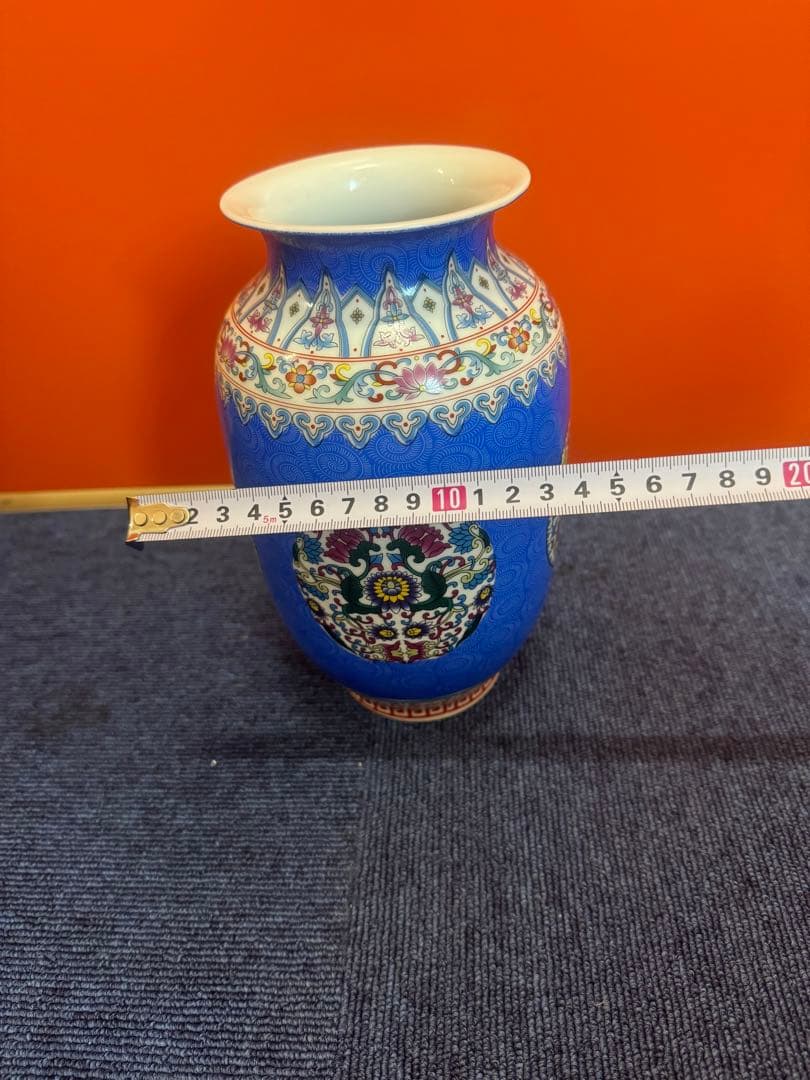 1633 中国美術 骨董 大清乾隆年製銘 藍地紋粉彩冬瓜瓶