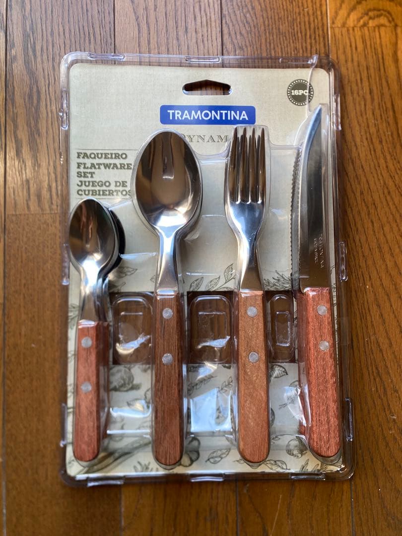 よしえ TRAMONTINA 軽量カトラリー16点入り2個セット よしえ TRAMONTINA 軽量カトラリー16点入り2個セット Amazon.com