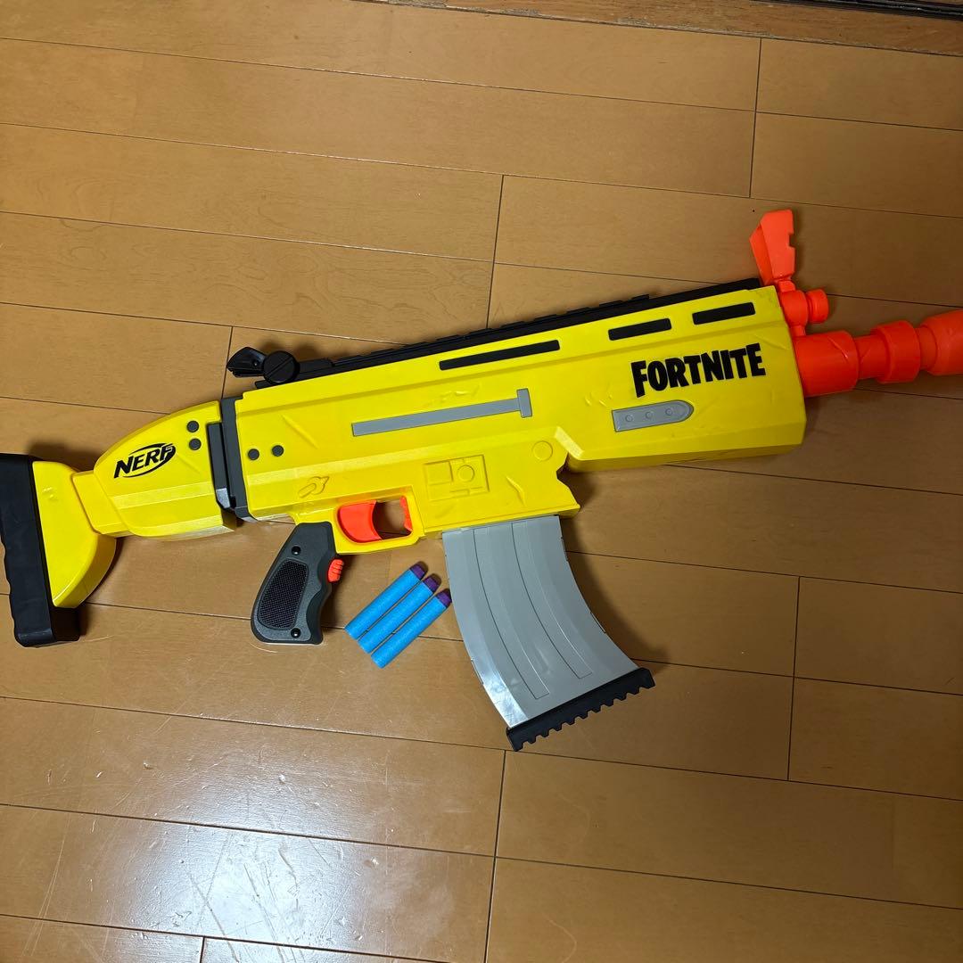 NERF FORTNITE トイガン イエロー ダーツ付き - メルカリ