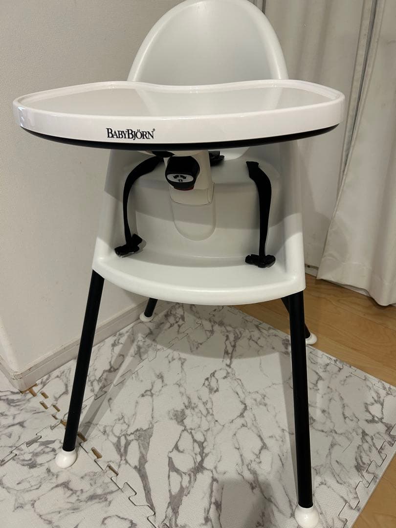 ベビービョルン　ハイチェア　ホワイト ハイチェア ベビービョルン(ベビーチェア)のレンタル-点検清掃済・安心