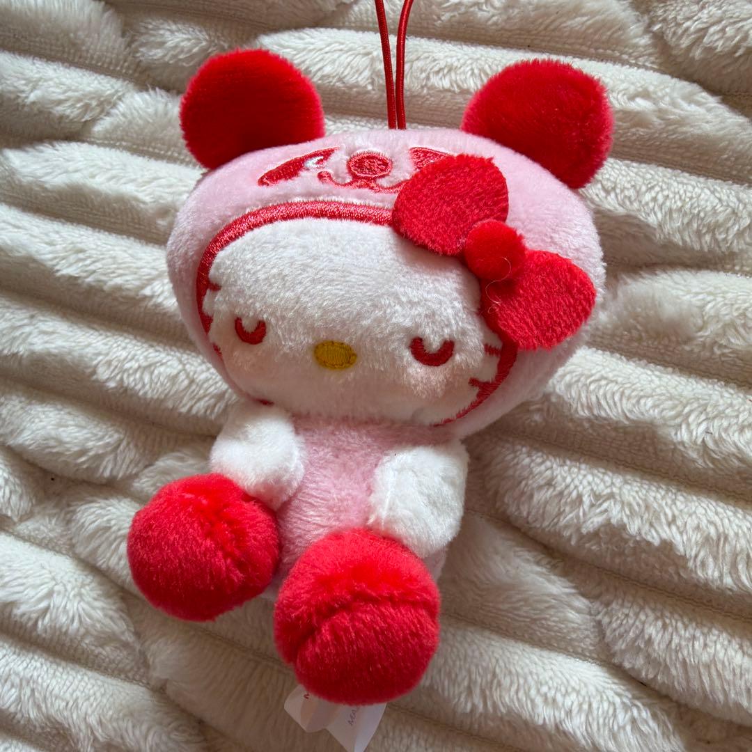 サンリオ キティ むにゃすやマスコット 3点セット - メルカリ