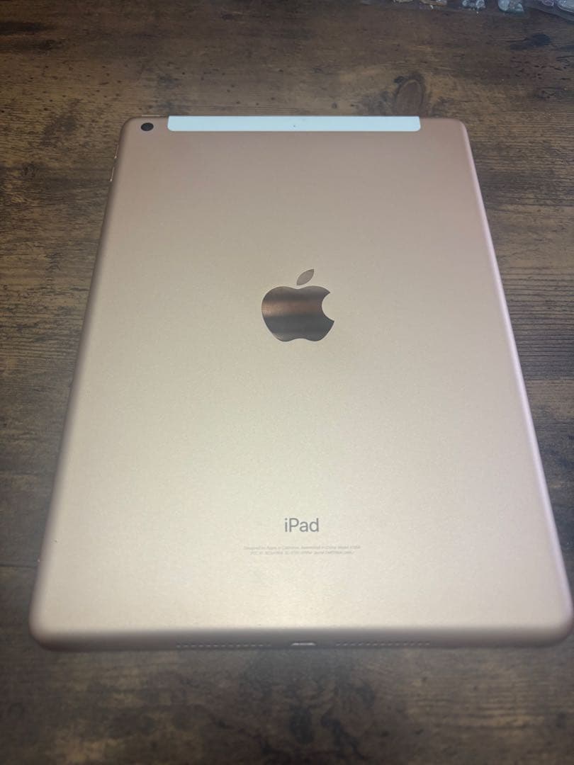 Apple iPad 本体　ゴールド　第６世代 Restored 2018 Apple iPad Wi Fi 32 GB Gold (6th Generation