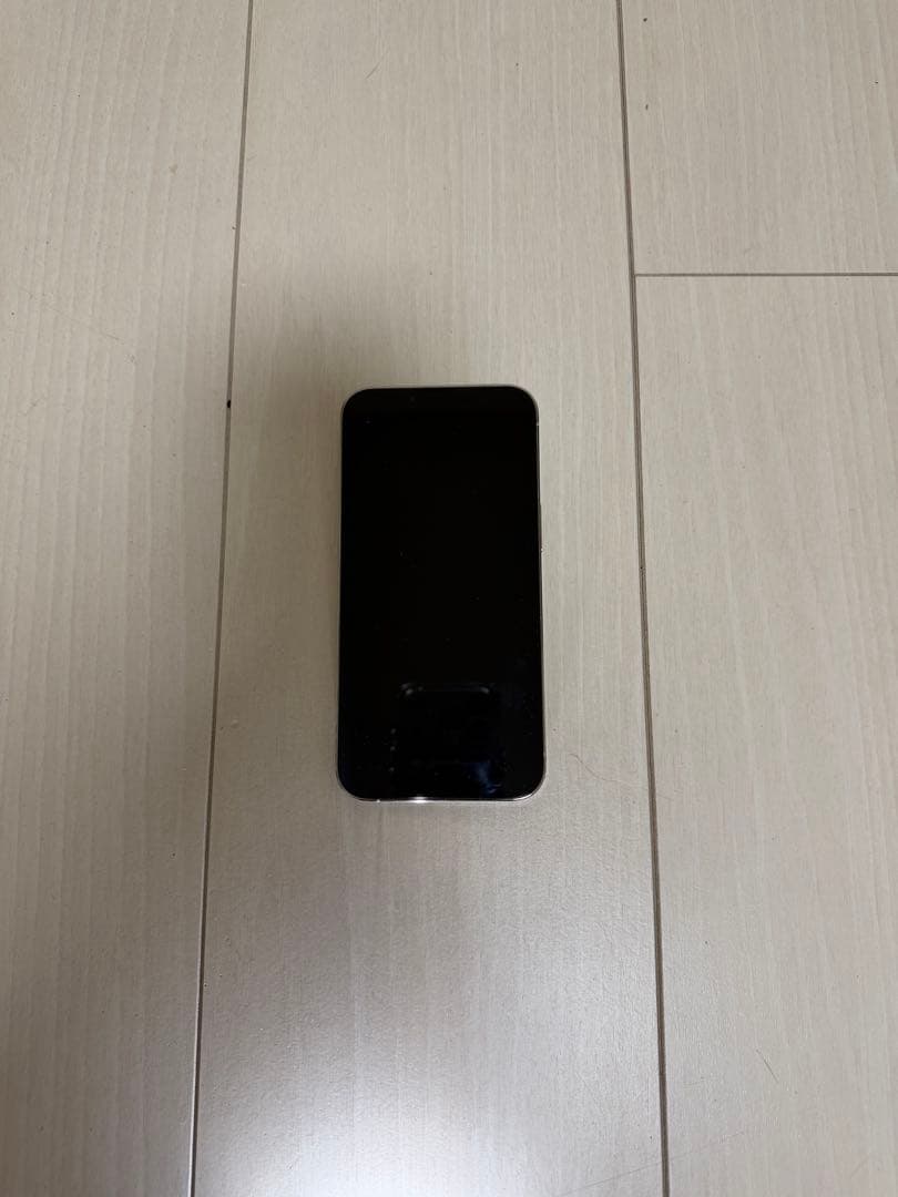 【美品】Apple iPhone13Pro 256GB シルバー Amazon | 【整備済み品】 Apple iPhone 13 Pro 256GB シルバー SIM