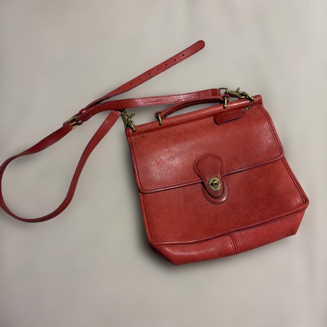 コーチ　レザー 赤 ショルダーバッグ コーチ ショルダーバッグ 肩掛け レザー オールドコーチ レディース