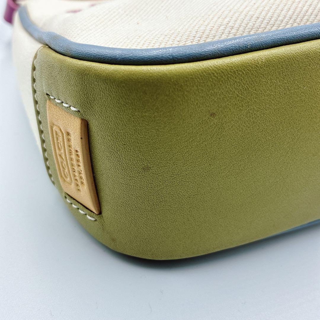 希少⭐️COACH コーチ アクセサリーポーチ 渋谷限定 フラワー