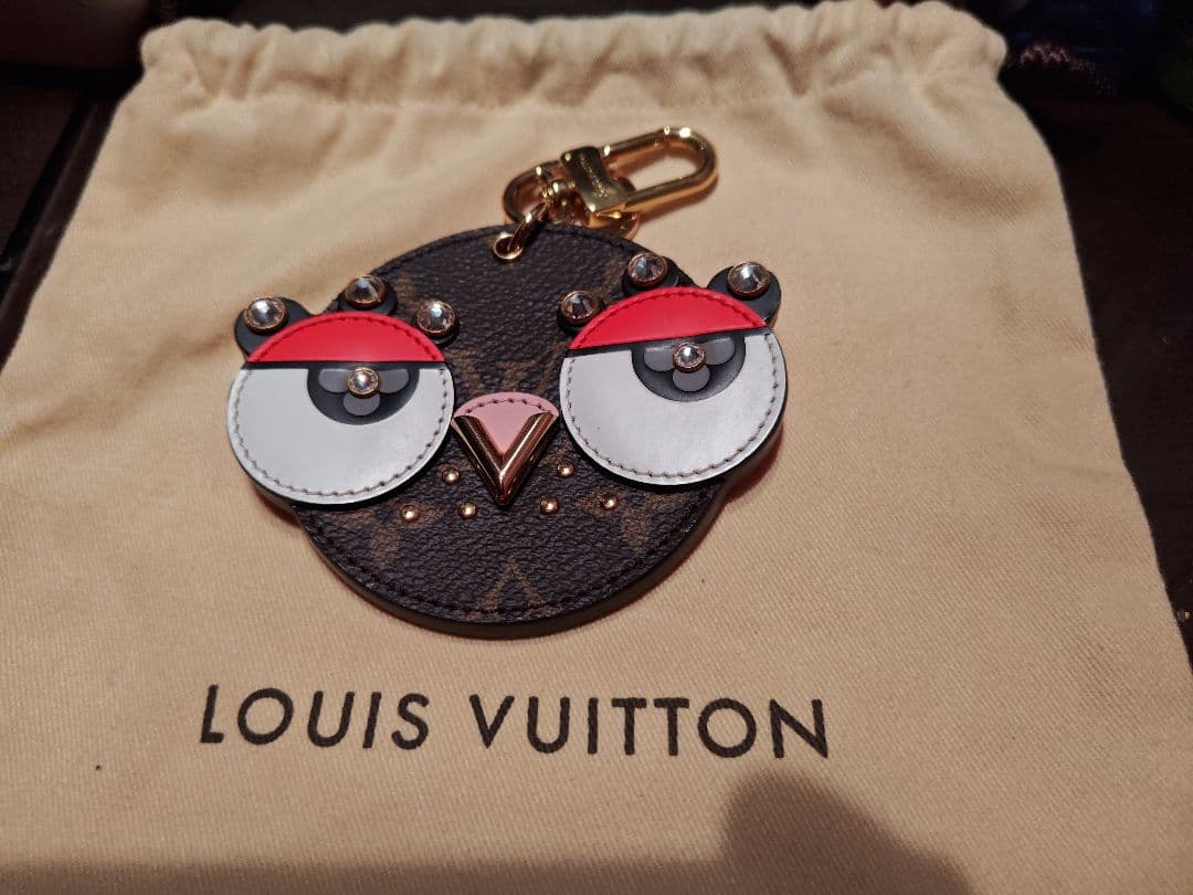 LOUIS VUITTON フクロウ キーホルダー - メルカリ