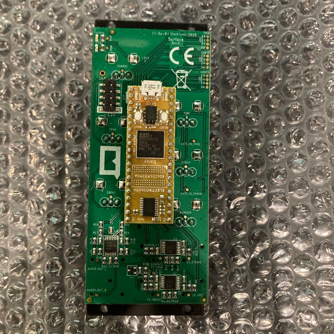 Qubit】 surface - メルカリ