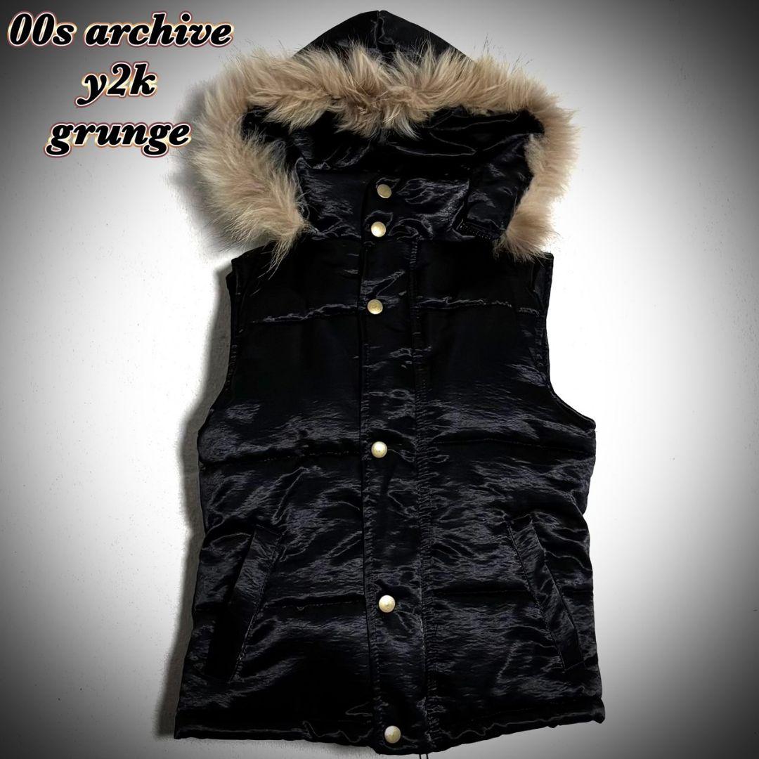 00s archive y2k down vest 鬼ファー グランジ 光沢 - メルカリ