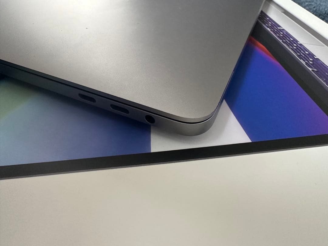 充放電33回・極上品】MacBook Pro 16インチ 2019年モデル - メルカリ