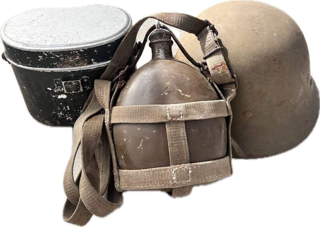 旧日本軍 昭和レトロ 鉄兜 水筒 飯盒 3点セット ミリタリー 当時物