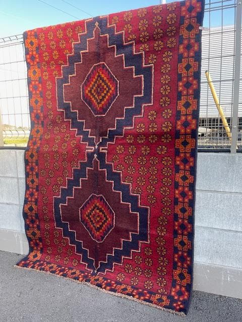 30～40年くらい前のペルシャヴィンテージラグ サイズ:185x115cmの通販