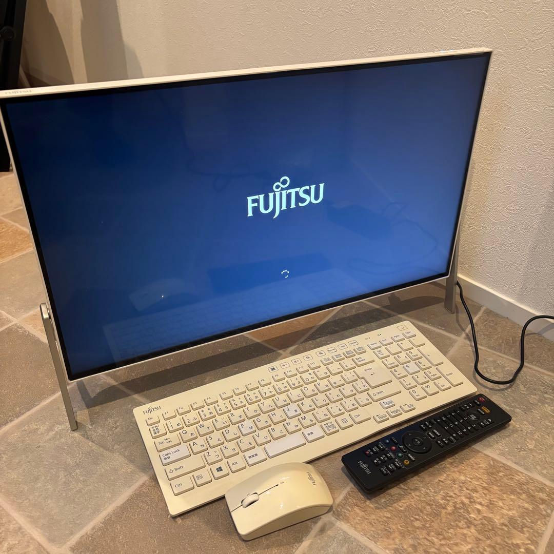 富士通FH77/B1　Core i7-7700　メモリ16GB　SSD480 FMV 液晶一体型 富士通 ESPRIMO FH77/B1 FMVF77B1W Core i7 7700HQ 2.8