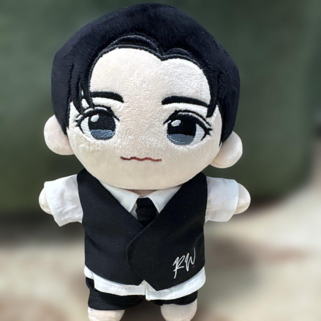 ROWOON ロウン ぬいぐるみ 公式グッズ (ニット帽子付き) - メルカリ