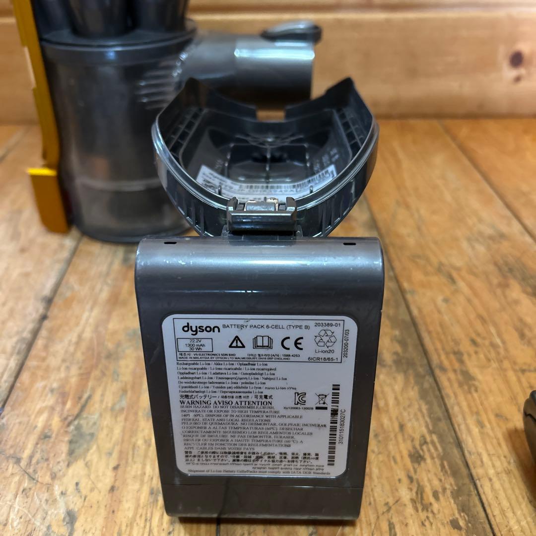 Dyson コードレス掃除機【DC35】 純正品充電器付き ジャンク品 - メルカリ
