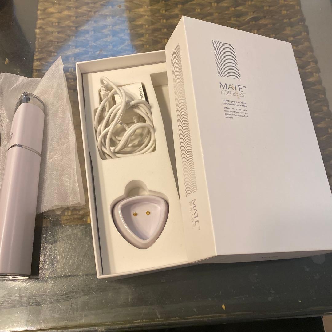 美顔器AXXZIA MATE FOR EYES WHITE 楽天市場】【P10倍＆20%OFFクーポン☆3/4 20:00～3/11 23:59】目元ケア