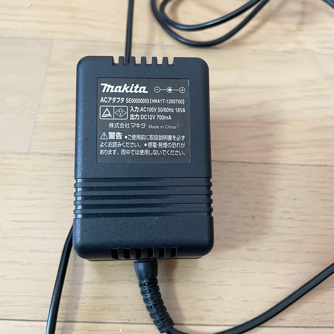 極美品✨ マキタ 充電式ラジオ MR102 ACアダプタ付き 白