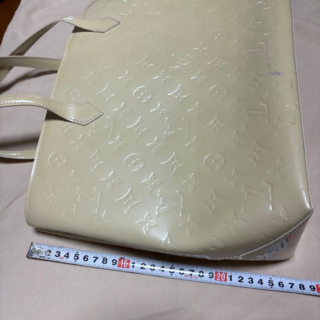 アイボリー ルイヴィトン ヴェルニ ウィルシャーMM トートバッグ