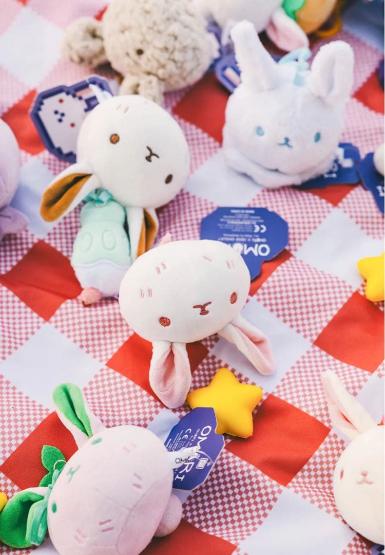 OMORI ウサちゃん ぬいぐるみキーホルダー - メルカリ