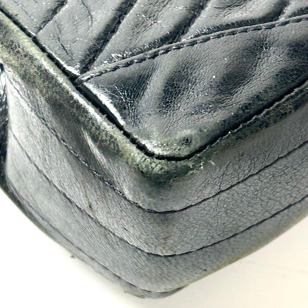 シャネル Vステッチ ラムスキン ターンロック チェーン ショルダー