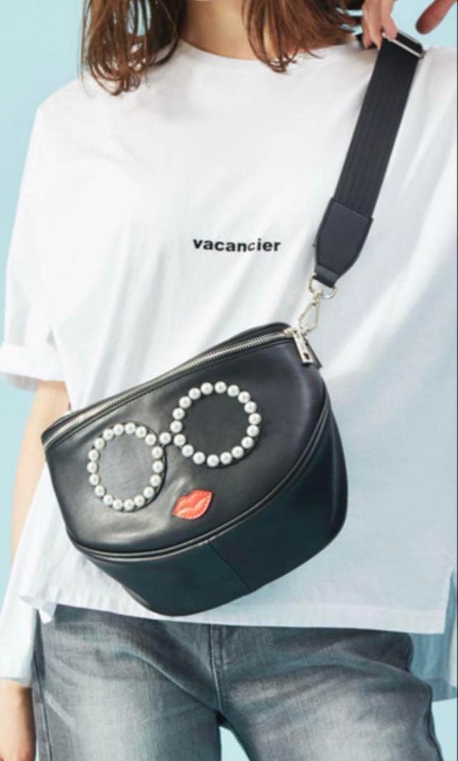 【タグ付き】新品　アジョリーショルダーバッグ ボディバッグ a-jolie（アジョリー） ファーバッグ パールサングラス ショルダー