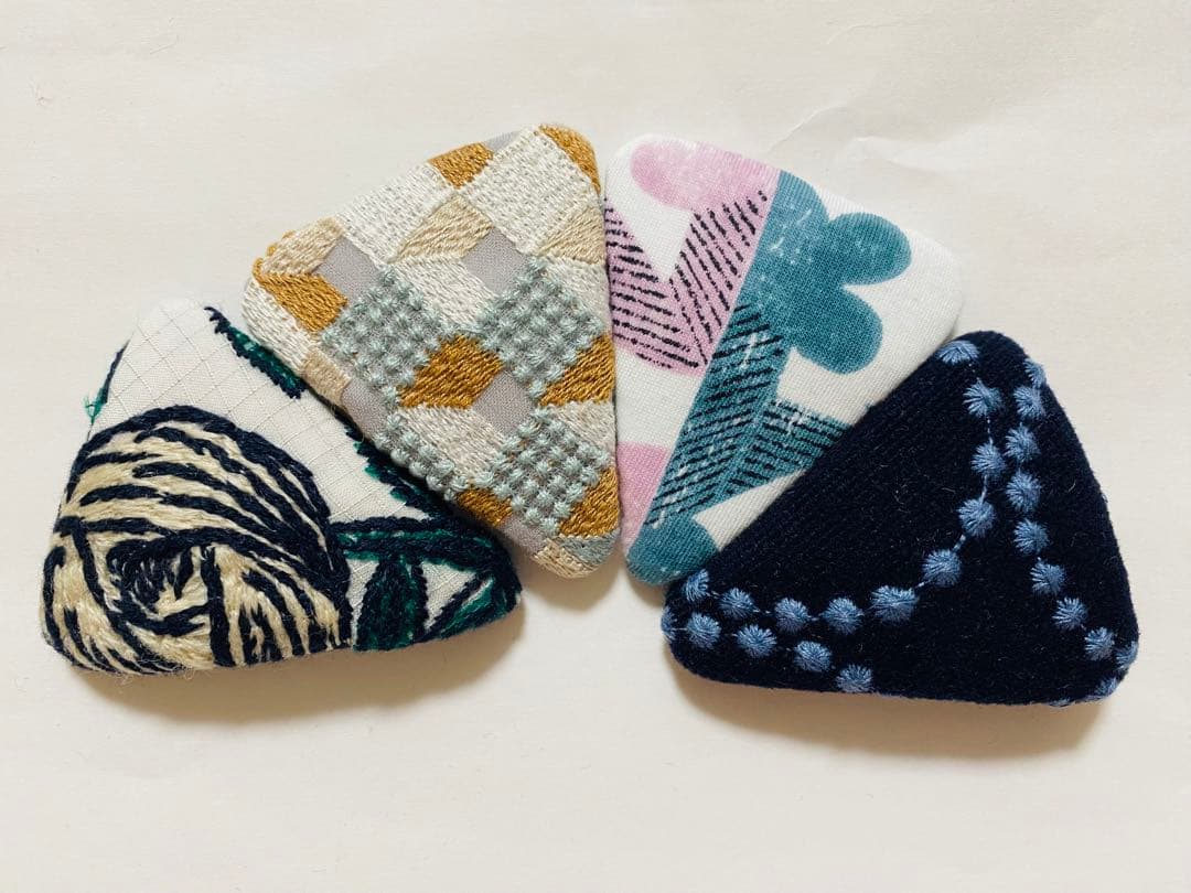 春のハッピーセット 03 ハンドメイド ミナペルホネン パッチンピン