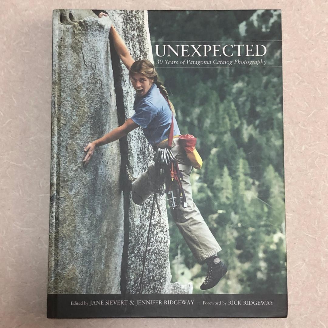 貴重な逸品‼️ パタゴニア 記念本 Unexpected 日本語版 - メルカリ