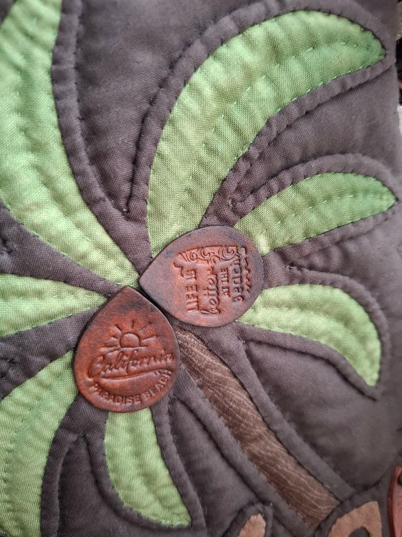 ハワイアンキルトバッグ 2WAY バス 横長 革タグチャーム付 ファスナー