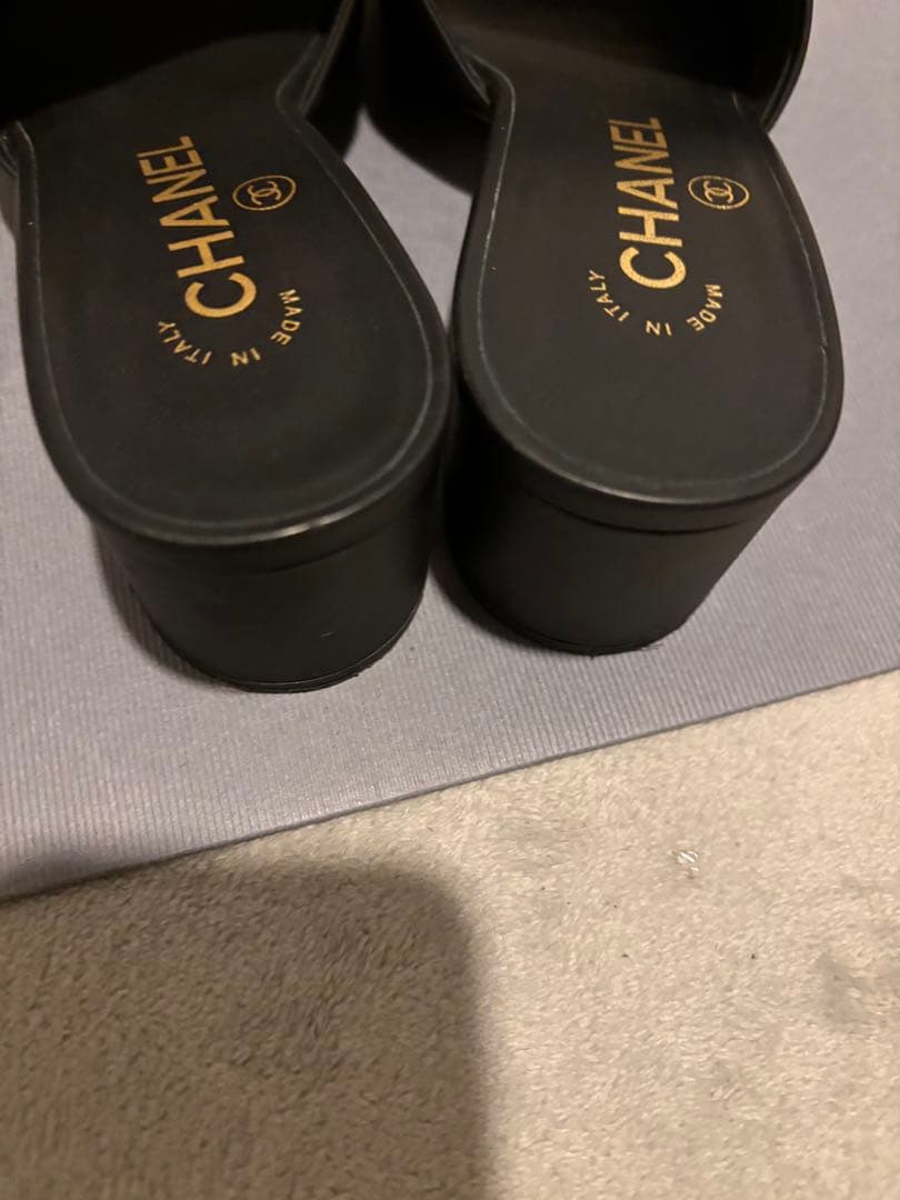 良品】19年新作CHANEL ココマークミュールサンダルブラック22cm