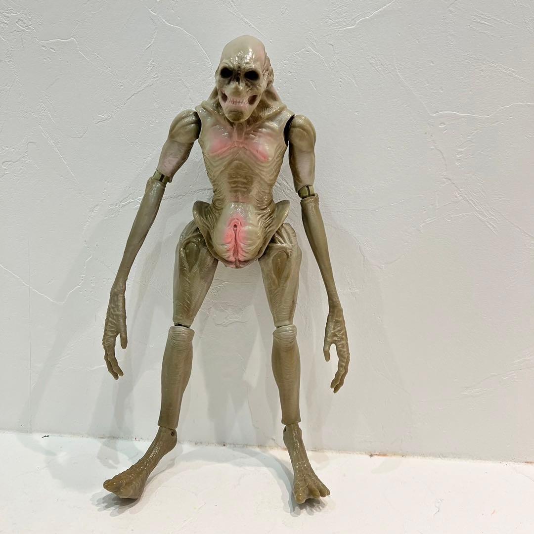 エイリアン4ニューボーン フィギュア - メルカリ