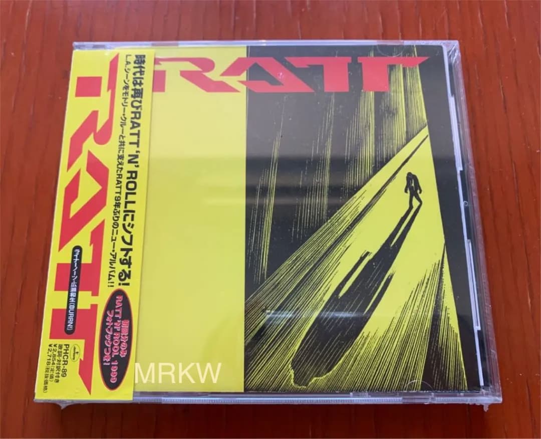 LE SSERAFIM サクラ SPAGHETTI ユニバ 直筆サイン UMSの通販｜market