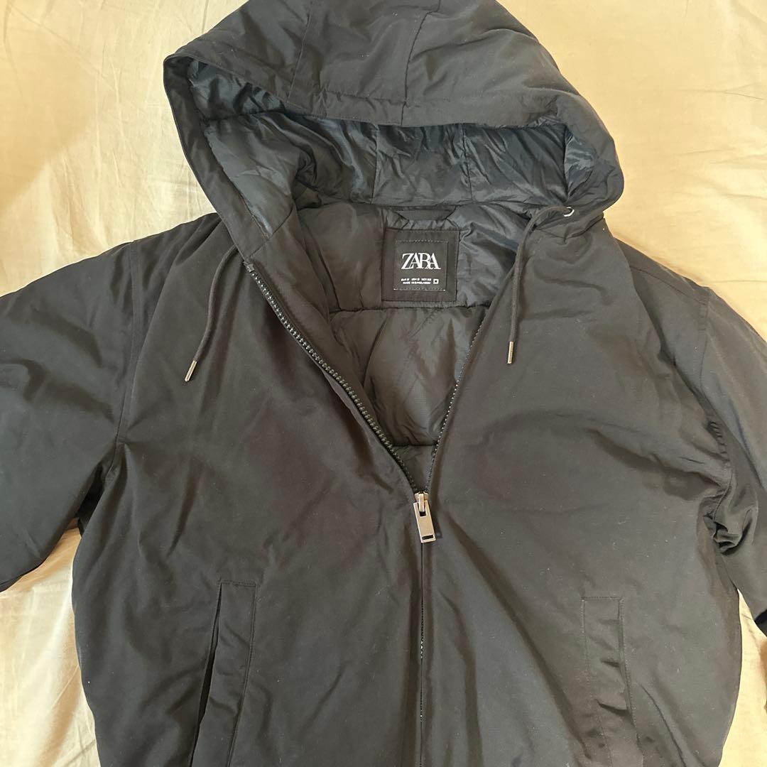 ZARA フード付き ブラックダウンジャケット - メルカリ