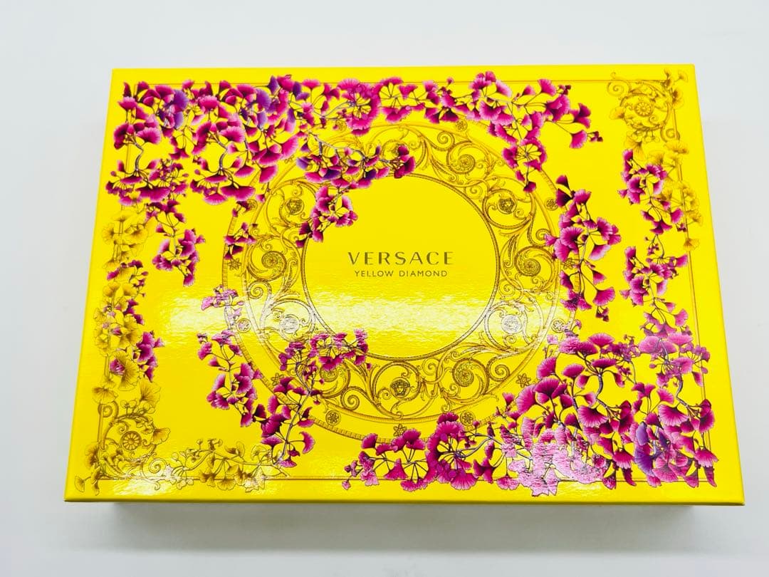 未使用品 VERSACE YELLOW DIAMOND 香水 ボディーケアセット - メルカリ