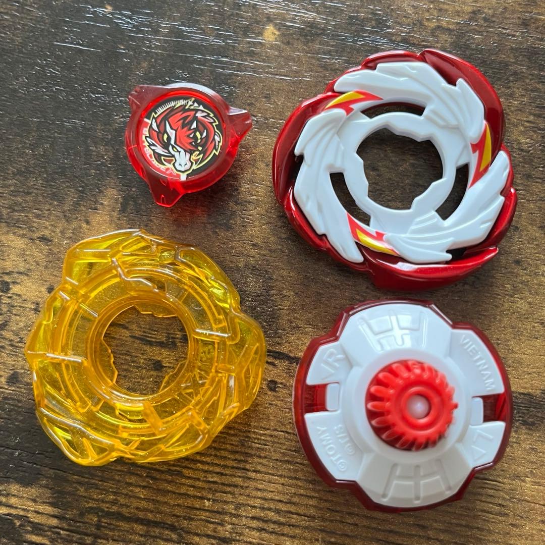 新品限定レア】ペガサスブラストATrメタルコート:レッド ベイブレード