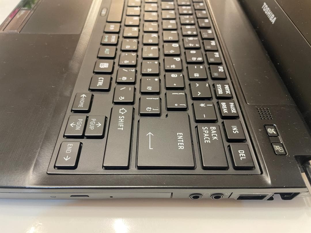 ◇キーボード新品！◇東芝 R732 blu-ray 8MB SSD 240GB