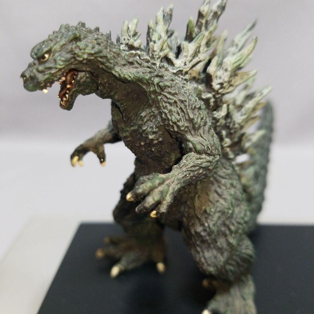 ゴジラドリーム・酒井ゆうじ怪獣造形作品集』初回限定特典フィギュア