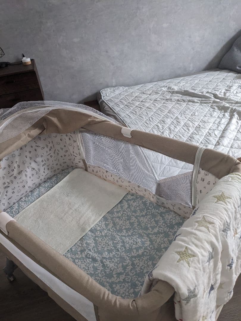 値段交渉可】カーキ ベビーベッド 92cm x 55cm 美品 値段交渉可