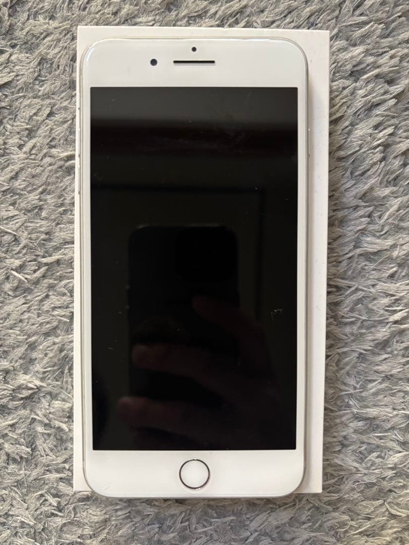 Apple iPhone 8 Plus シルバー SIMフリー