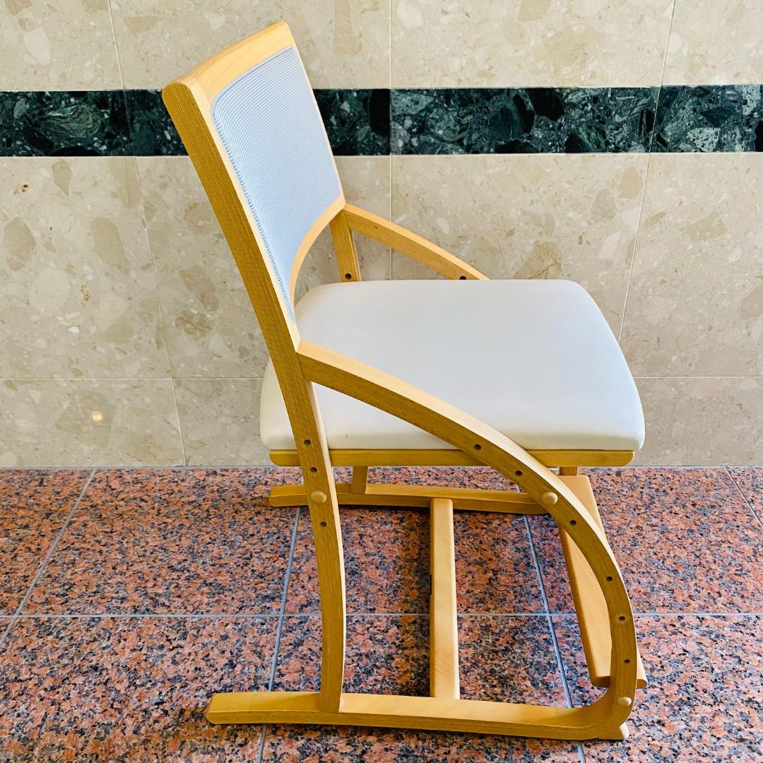 カリモク XT2401 クレシェ 学習椅子 デスクチェア ピュアアイボリー