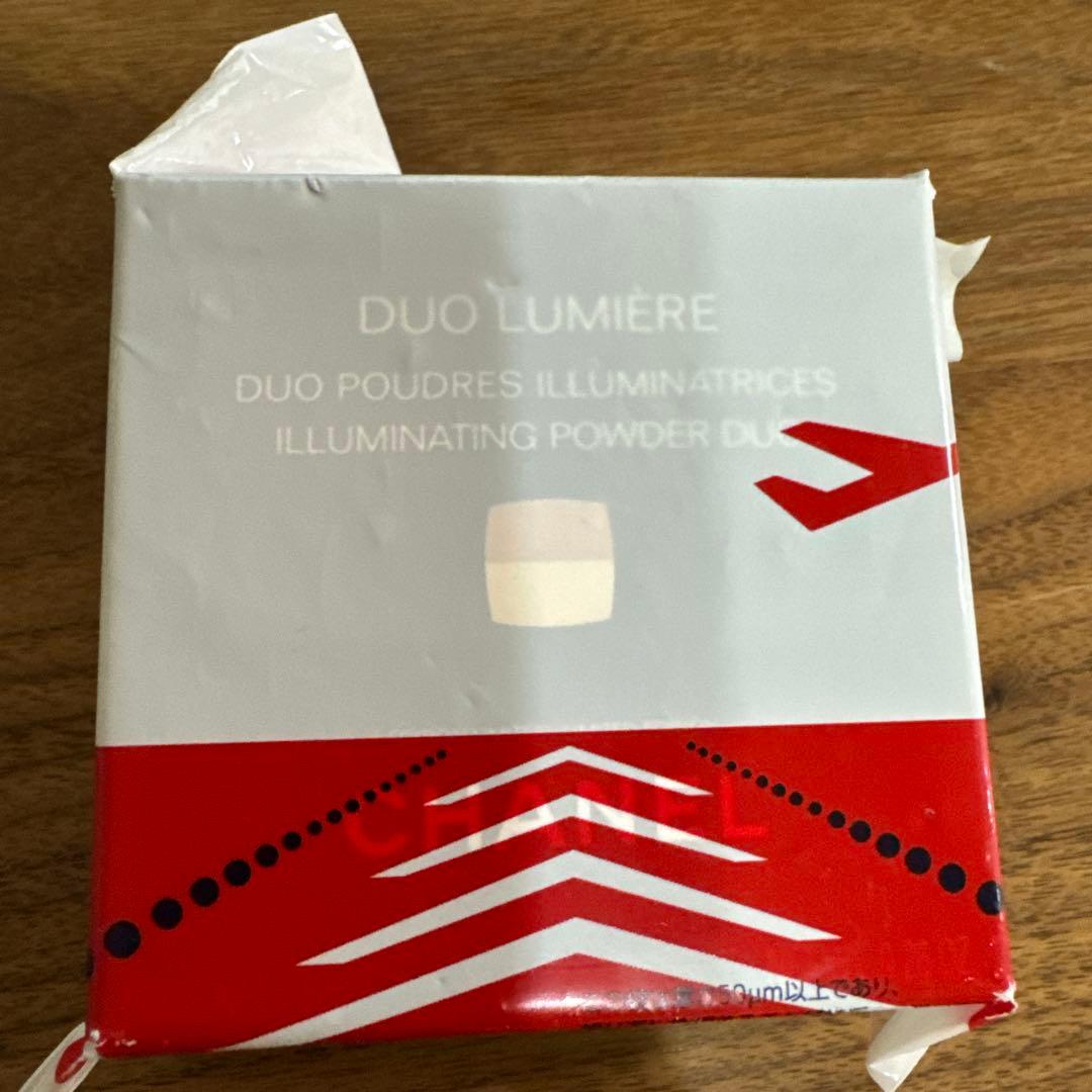 CHANELデュオプードゥルルミエール　フェイスパウダーホリデー限定品 CHANEL -シャネル- ホリデーコレクション】全てが可愛すぎる！艶肌に