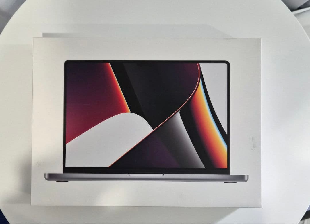 Apple MacBook Pro M1 14インチ 10コア　32GB 2TB Apple MacBook Pro 14-inch M1 Max with 10-Core CPU (Late 2021