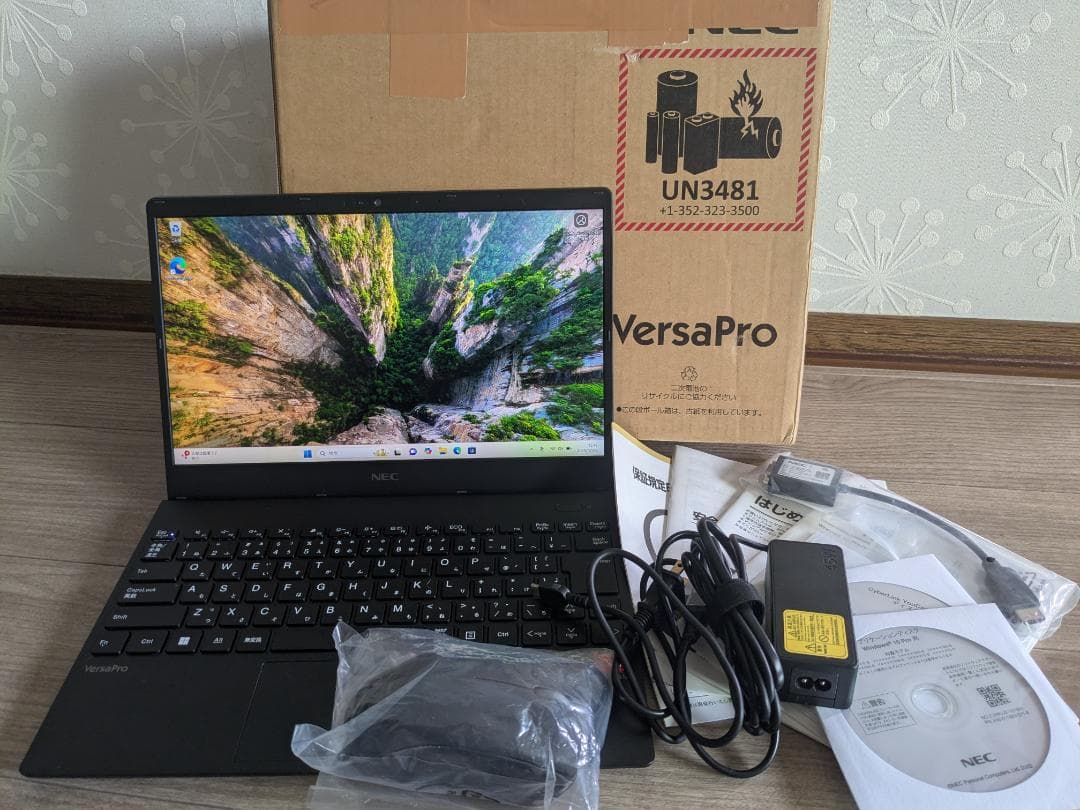 【美品・箱付】NECノートパソコン Ryzen5 5500U【Win11Pro】 NEC VersaPro タイプVC (Ryzen 5 5500U/16GB/SSD256GB/ドライブ無